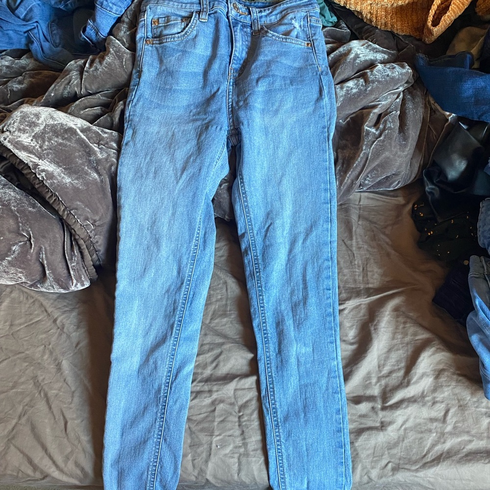 WILD FABLE LIGHT WASH SKINNY JEANS